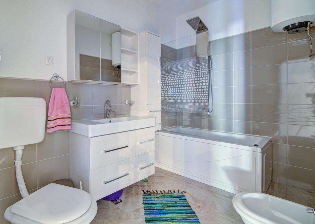 House Of Velebit Adria Apartment Сен Екстериор снимка
