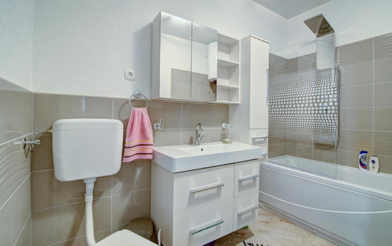 House Of Velebit Adria Apartment Сен Екстериор снимка